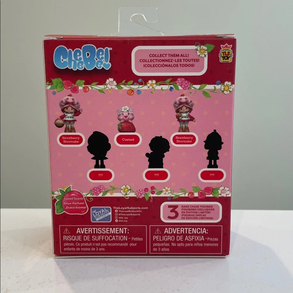 New Strawberry Shortcake with Flowers Figurine by TLS Toy - Picture 4 of 4